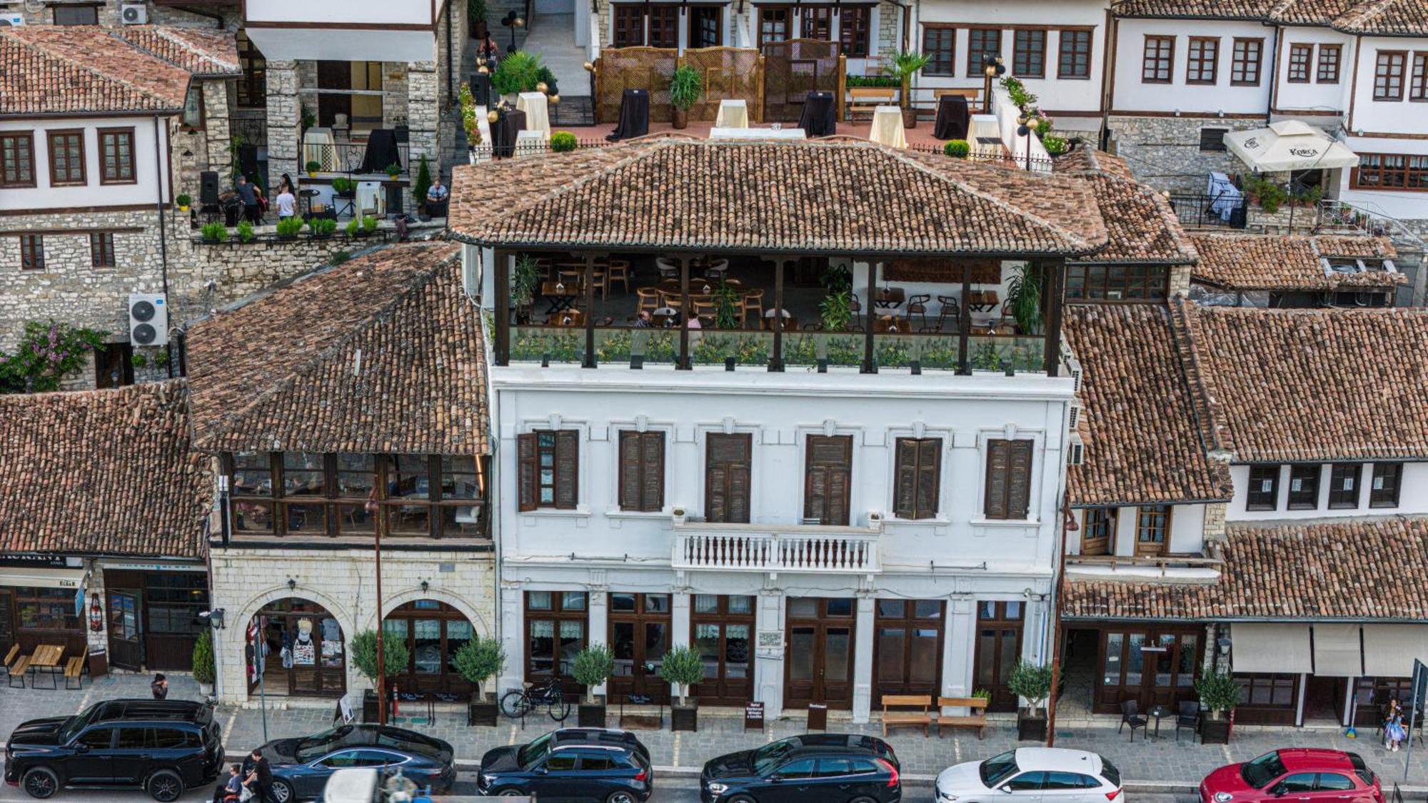 White House Boutique Hotel & Restaurant - Since 1999 Berat Esterno foto