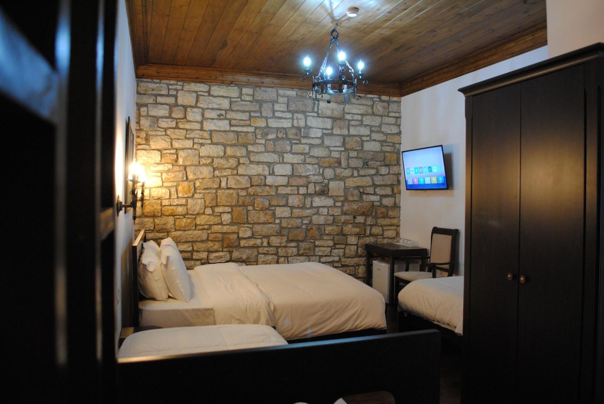 White House Boutique Hotel & Restaurant - Since 1999 Berat Esterno foto